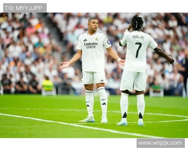 维尼修斯在赛场上的闪耀瞬间回顾那些令人难忘的比赛时刻