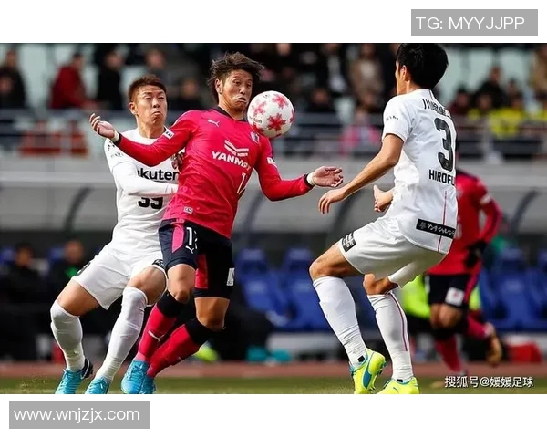 日本大板足球明星盘点及其在国际赛场上的表现分析