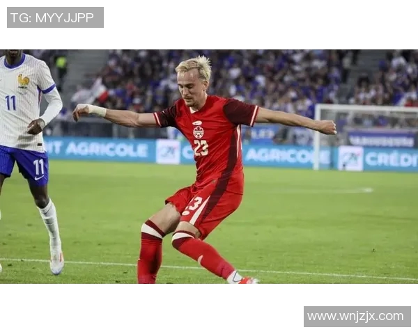 现役最强2号足球明星的崛起与影响力分析